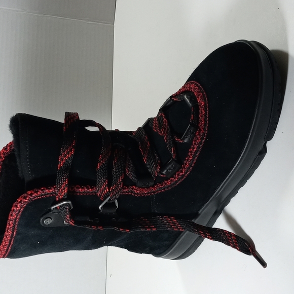 Boot - Picture 5 of 9